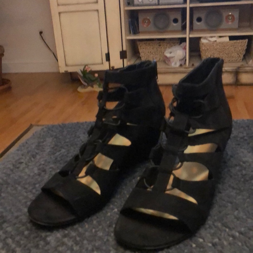 Worn for 4 hours, black, sandals